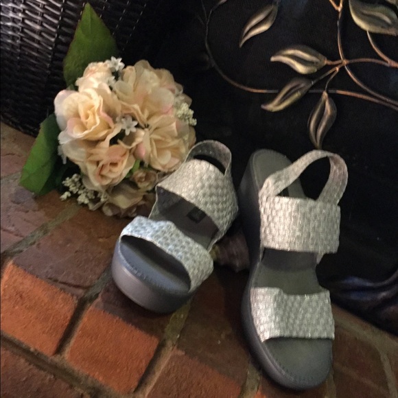 Sandals, Steven by Steven Madden, sz 7 - Picture 4 of 5